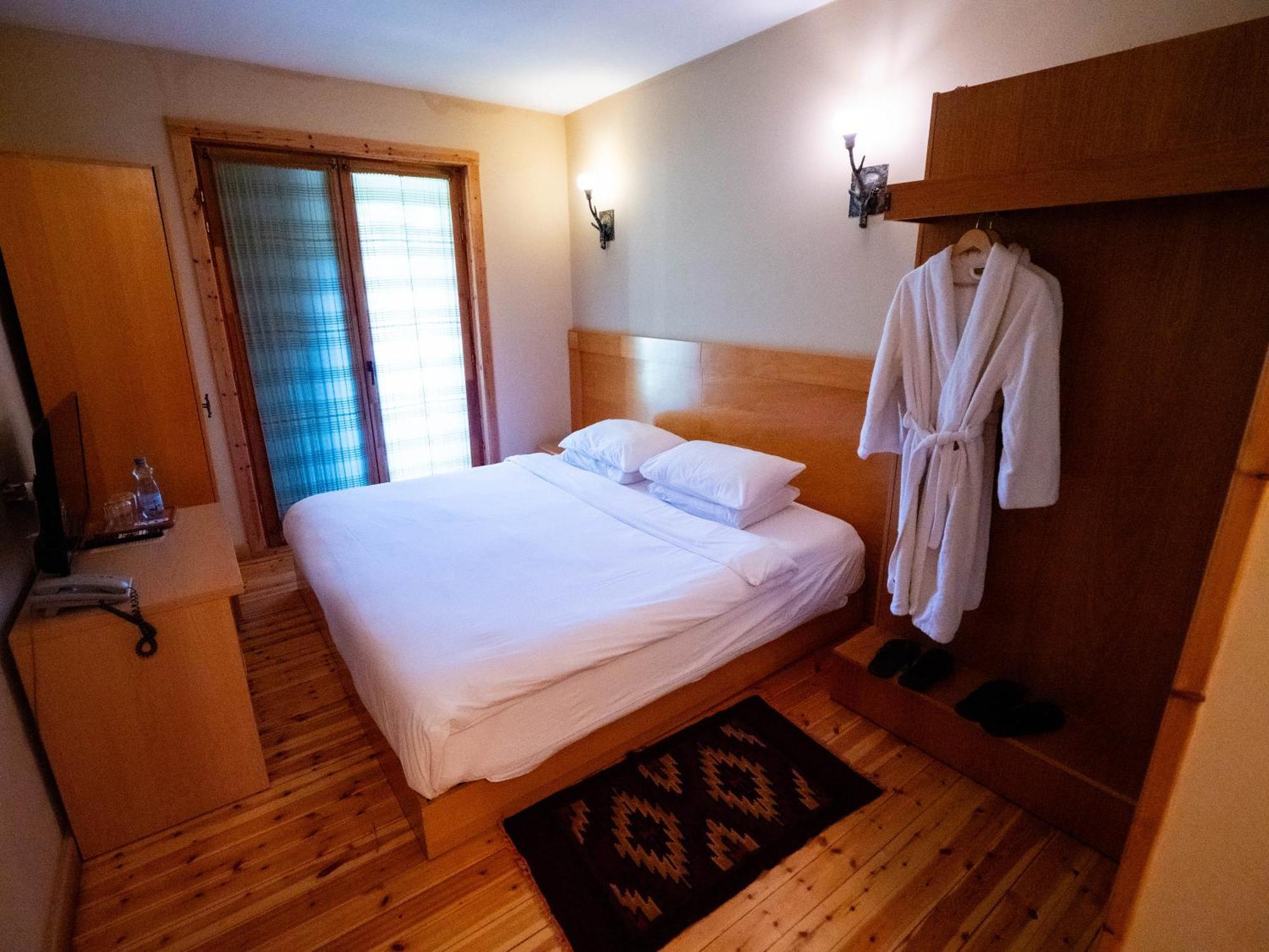 Natyral Razma Resort