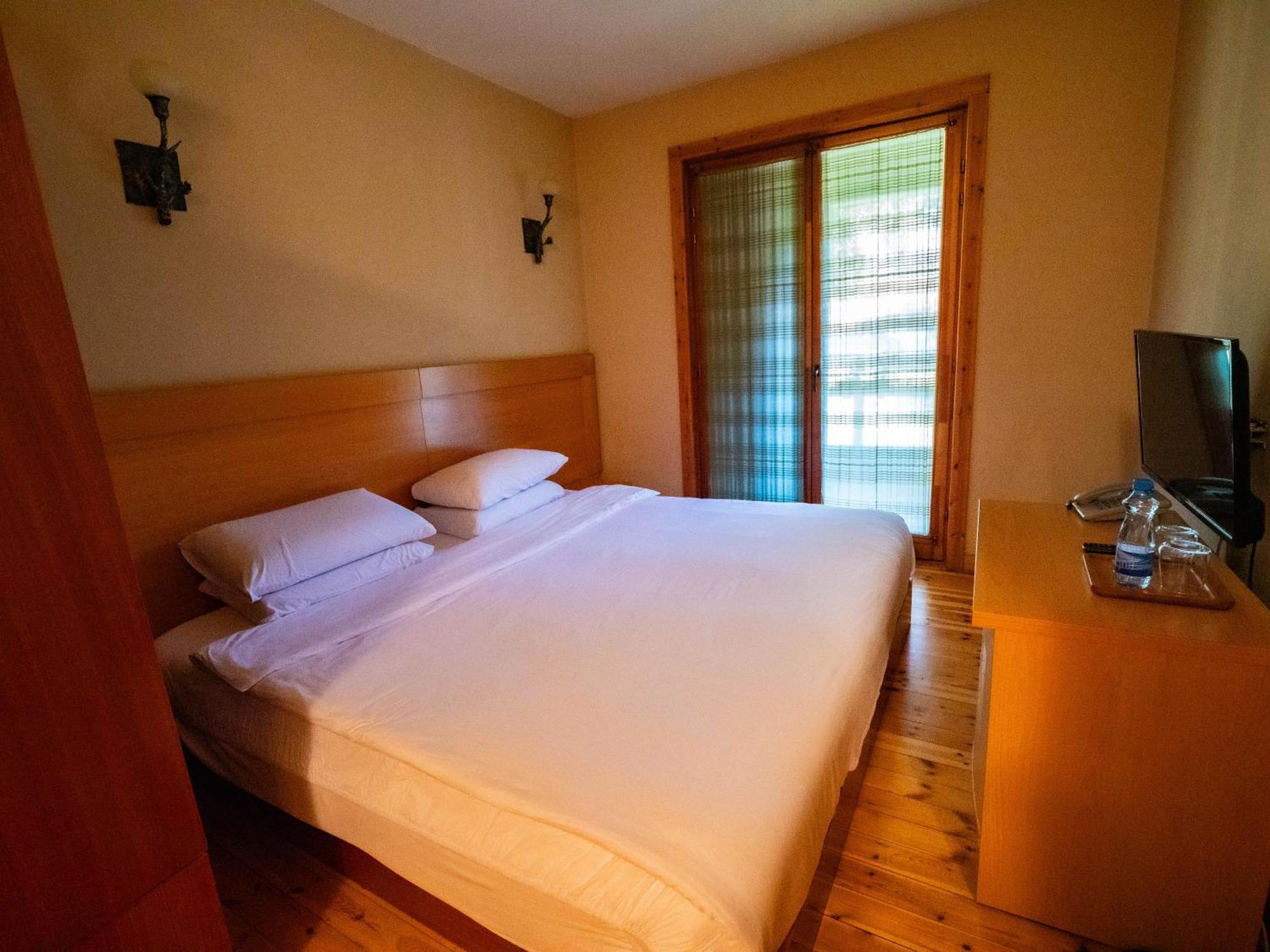 Natyral Razma Resort