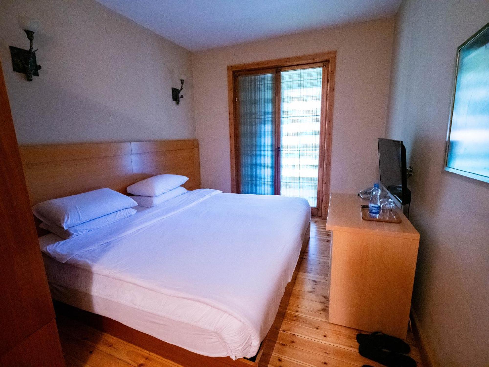 Resort Natyral Razma