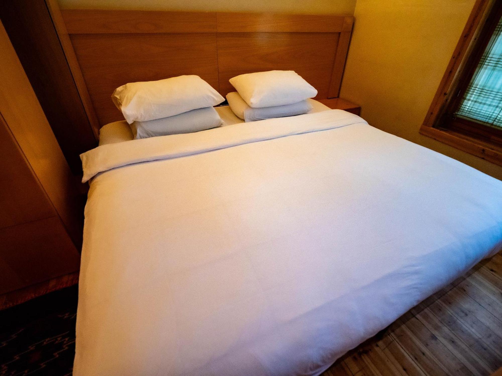 Natyral Razma 4*