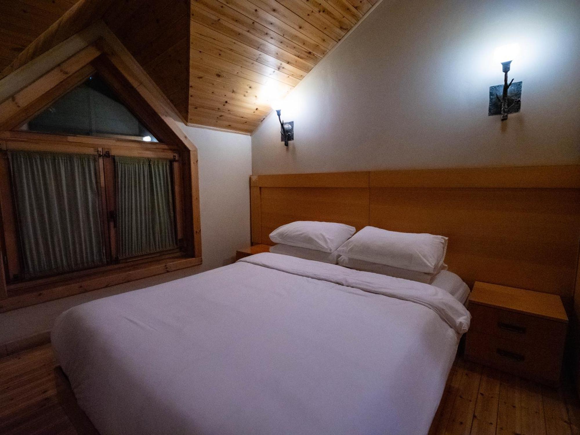 Natyral Razma 4*