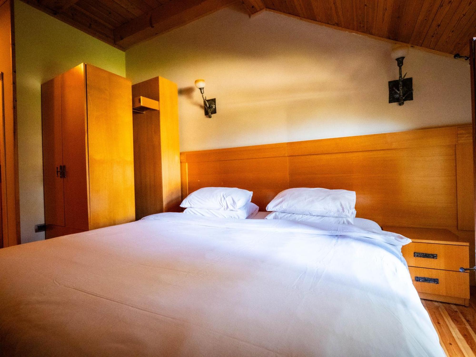 Natyral Razma 4*